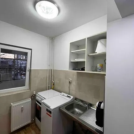 Lovely 1 Bedroom Apartment Near City Center *